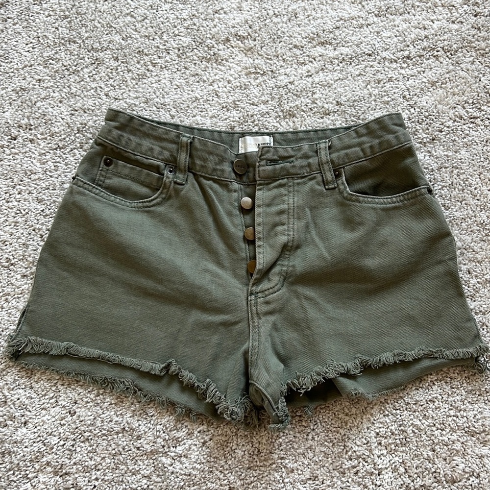 Amuse Society Olive Green Button-up Shorts
